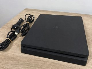 PlayStation 4 (PS4) Sony