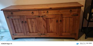 Vitrina y aparador de Madera Maciza