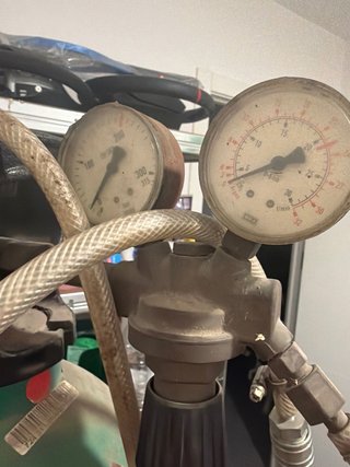 Botella de Argón 1006 con carro vacia