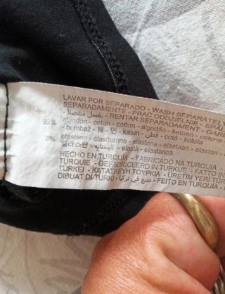 Top sportivo nero Zara