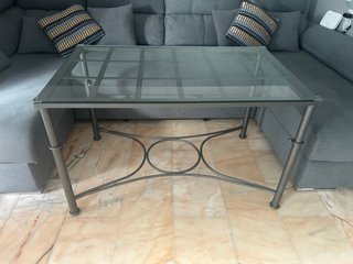 Mesa de camilla de cristal y forja regulable
