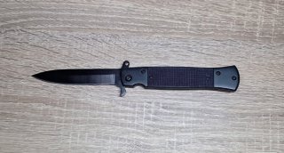 Cuchillo de colección negro y gris