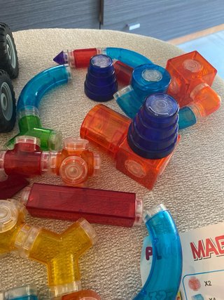 Juego de construcción magnético Magnetic blocks