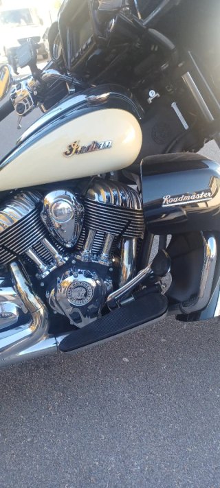 Indian Roadmaster Classic Beige/Negro