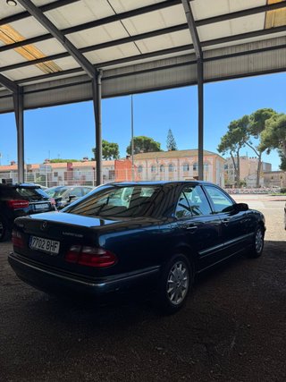 Mercedes-Benz Clase E200