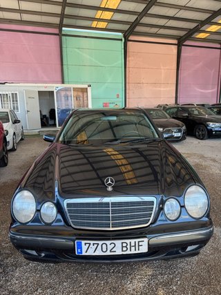 Mercedes-Benz Clase E200