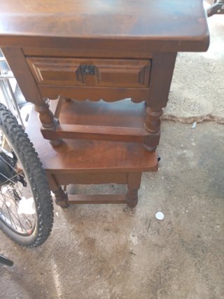 Mesitas de madera pura antiguas