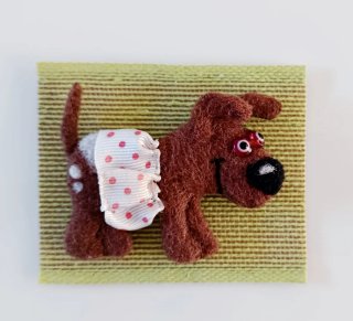 Broche artesanal lana cardada