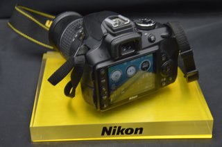 Nikon D3300 1.765 Disparos - Como Nueva + Caja +