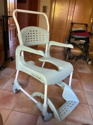 Silla de Ducha y WC Etac