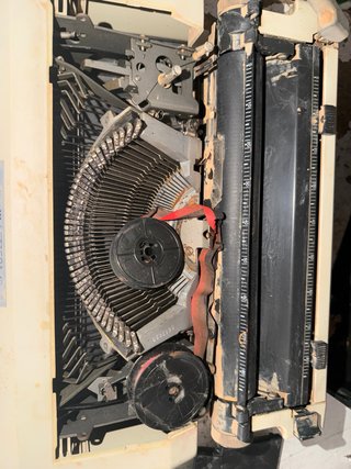 Máquina de escribir Olivetti Lettera 40