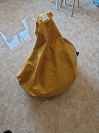Puf Amarillo de Piel Sintética