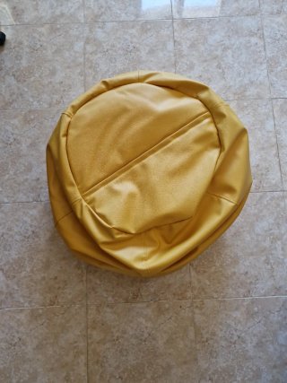 Puf Amarillo de Piel Sintética