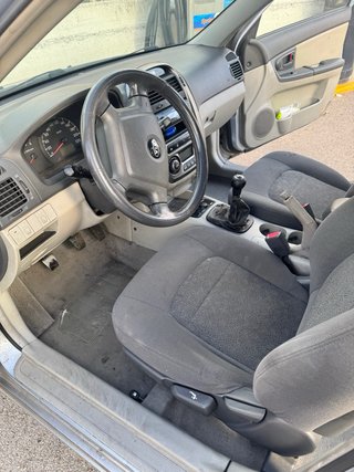 KIA Cerato 2004