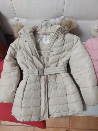 Abrigo Beige con Capucha - Talla 6 años
