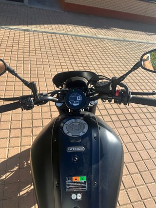 Yamaha XSR700 XTribute 2022 - 6.442 km - 1 dueño