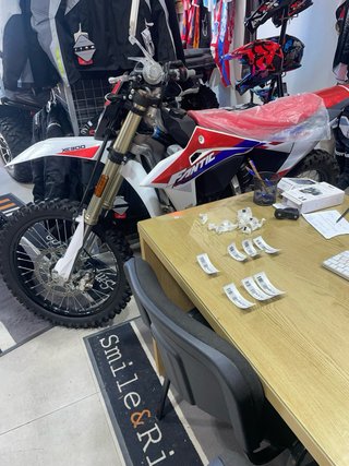 Fantic XE 300 2T Enduro Moto