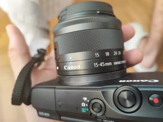 Canon EOS M10 Kit + EF-M 15-45mm IS STM