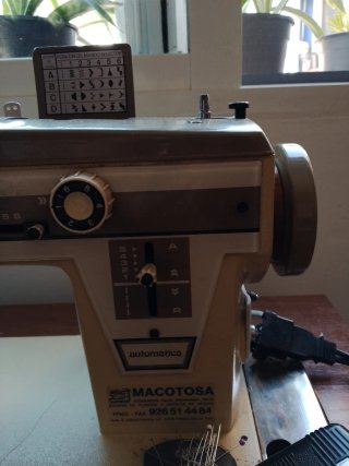 Máquina de coser Wertheim Macotosa