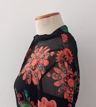 Blusa Transparente Estampada