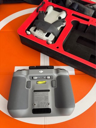DJI Mini 4 Pro Fly More Combo