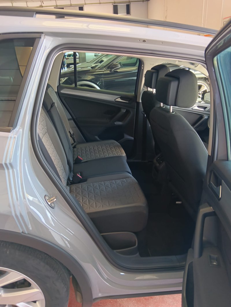 Volkswagen Tiguan 2022, foto 6