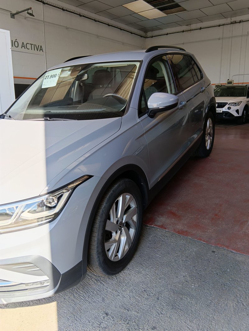 Volkswagen Tiguan 2022, foto 2