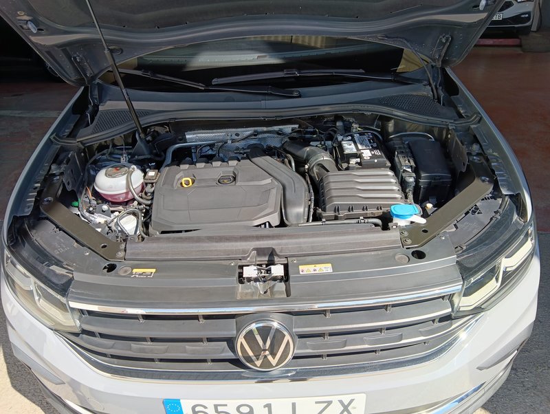 Volkswagen Tiguan 2022, foto 8