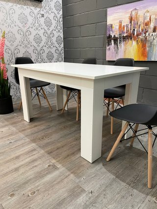 Mesa Comedor + 4 Sillas Nórdicas Blancas