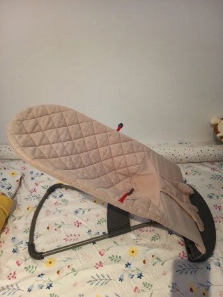 Silla mecedora Babybjörn rosa