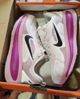 Zapatillas Nike Vomero 18 Talla 39