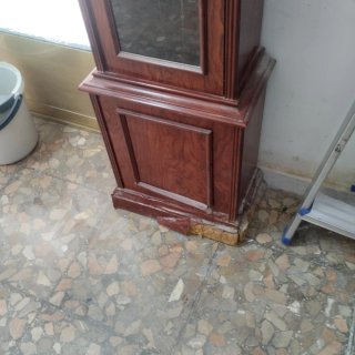 Reloj de pie clásico