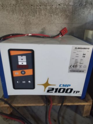 Cargador de Batería CMP 2100 TP