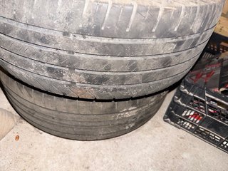 2 Llantas Tapacubos Ford 16” y 2 tapacubos sueltos