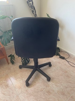 Silla de escritorio negra
