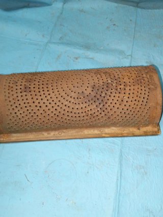 Antiguo Rallador madera y chapa