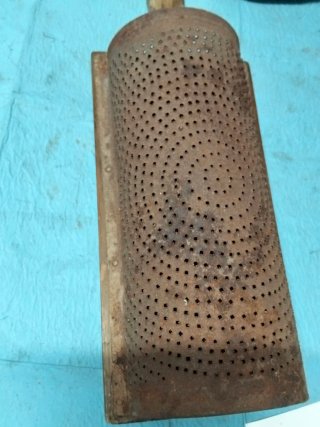 Antiguo Rallador madera y chapa