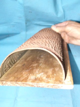 Antiguo Rallador madera y chapa