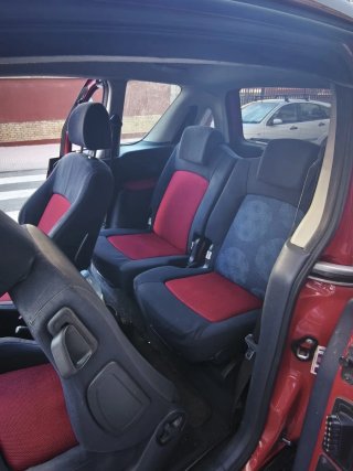 Peugeot 1007 2005