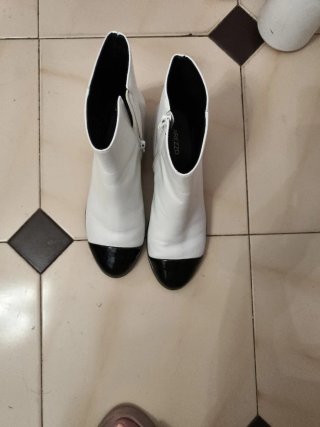 Botines Arezzo Blanco y Negro Made in Brasil
