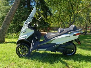 Piaggio MP3 300 Sport Negra