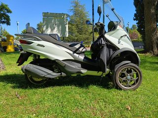 Piaggio MP3 300 Sport Negra