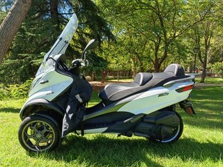 Piaggio MP3 300 Sport Negra