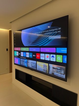 LG QNED AI 98” - Modelo 98QNED89, 4K UHD.