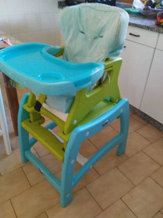 Trona Jane convertible en mesa y silla