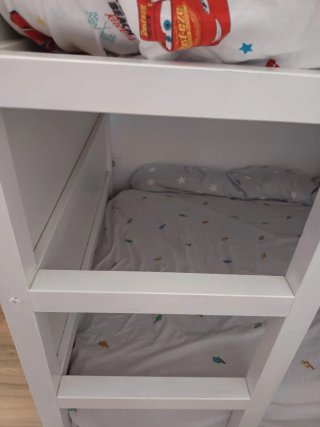 Cama Kura IKEA blanca