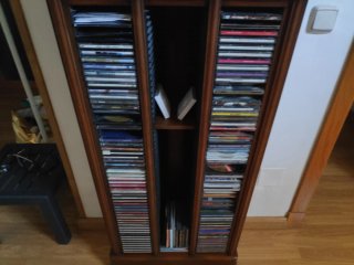 Mueble de Madera para CDs