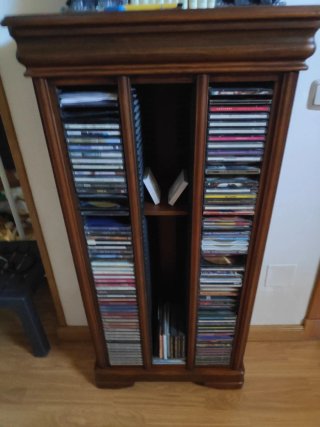Mueble de Madera para CDs