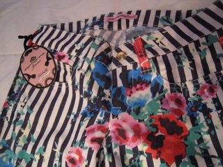 Pantalón Estampado Rayas y Flores Talla 38