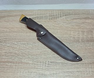 Cuchillo de colección con funda de cuero